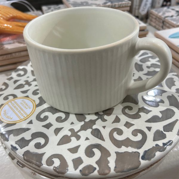 Keramik-Tasse weiss/creme handgefertigt